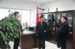 自治区人民政府党组成员黄三平一行来我局调研 - 招商发展局