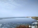 中国最大内陆淡水湖新疆博斯腾湖春暖冰化（图） - 人民网