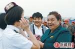 新中国第一位维吾尔族海军女战士44年后圆梦 - 人民网