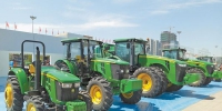 国内大型农机展首次在乌举办 上万台农机设备亮相新疆国际会展中心 - 市政府