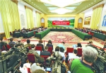新疆代表团讨论十九大报告并向中外媒体开放 - 人民网