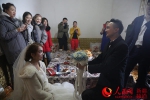 新疆测绘地理信息局驻村干部婚礼记 - 人民网