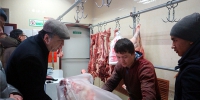 乌鲁木齐市民喜购春节储备肉 - 市政府