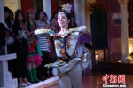 中国好舞蹈总冠军古丽米娜本色出演。　朱景朝 摄 - 中国新疆网