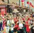 【五地联动 文旅融合】大巴扎步行街与游客共庆周岁 - 市政府