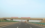 新疆首座高速公路装配式立交桥主体完工 - 市政府